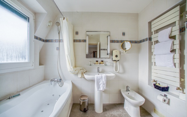 Queens Boutique Hotel