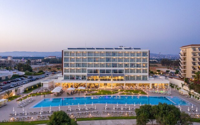 Louis Ivi Mare Hotel