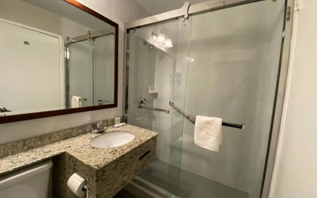 Travelodge By Wyndham Richmond Hill