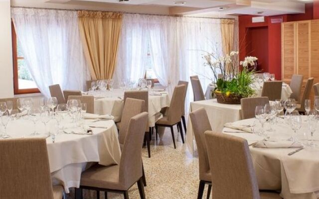 Elliot Osteria e Dormire in collina