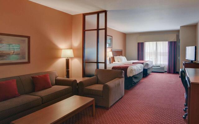 Quality Suites Near Cedar Creek Lake