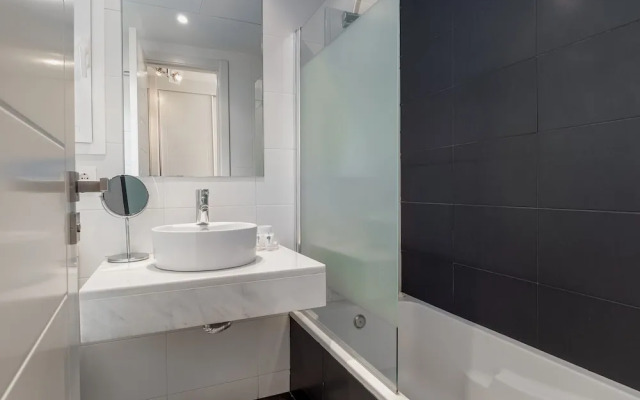 2051-New 3 bedrooms on golf