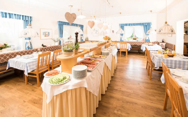 Hotel Pension Pinzgauer Hof