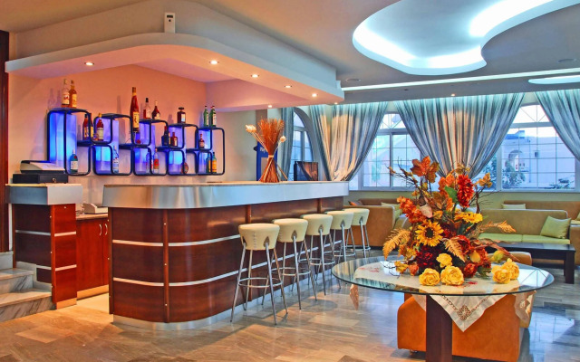 Sacallis Inn Beach Hotel