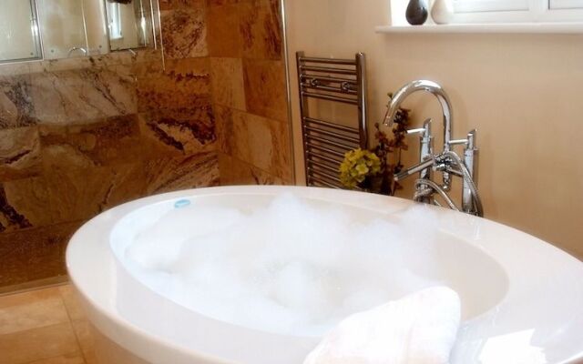 Woodhouse Farm Lodge