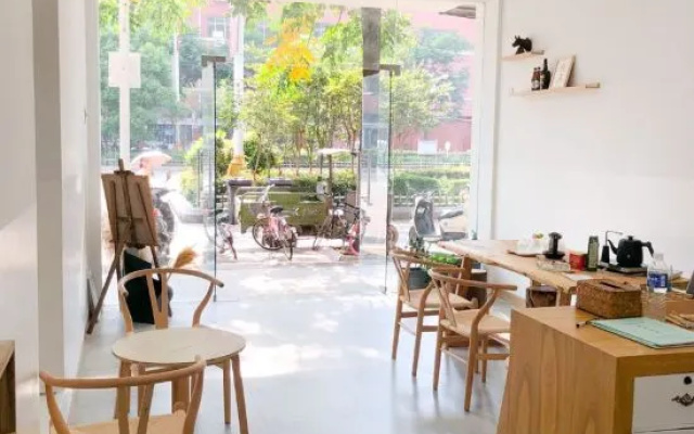 Qianzihu Boutique Guesthouse – Balcony – Xiaogang