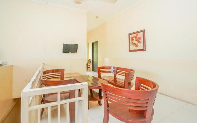 OYO 1956 Kana Family Residence