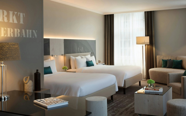 Renaissance Hamburg Hotel