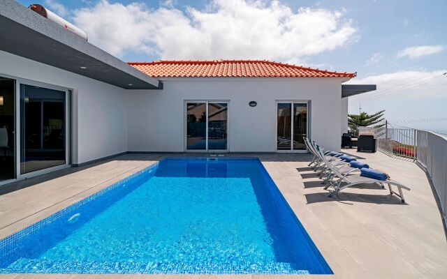 Beautiful Modern Villa In Calheta   Calhetascape