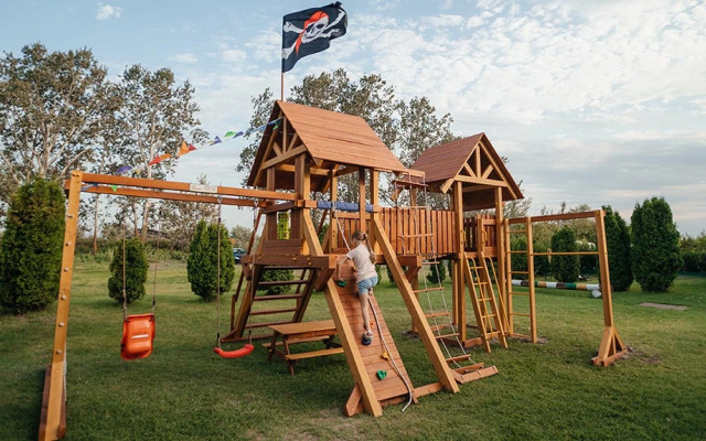 Замок (Астраханская обл)