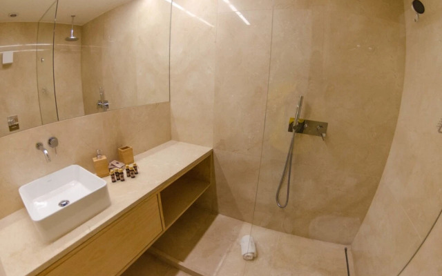 Stylish Apartment in Traditional Quarter