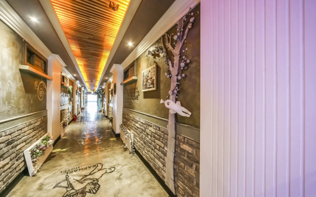 Raphael Hotel