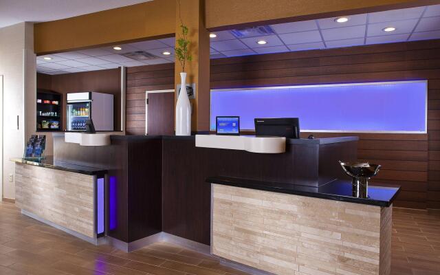 Fairfield Inn & Suites by Marriott Houston Hobby Airport.