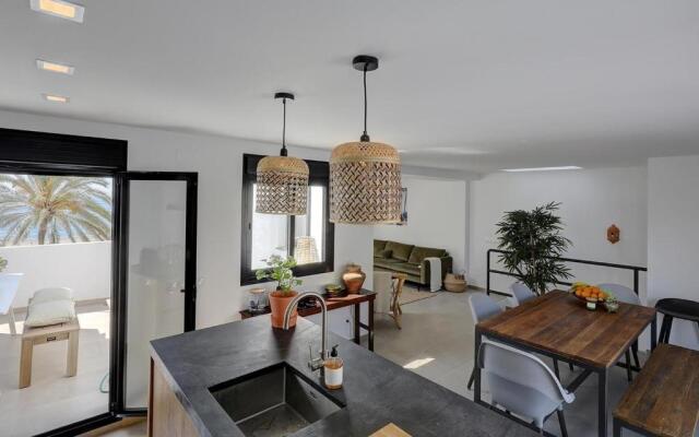 Renovated townhouse San Roque 91