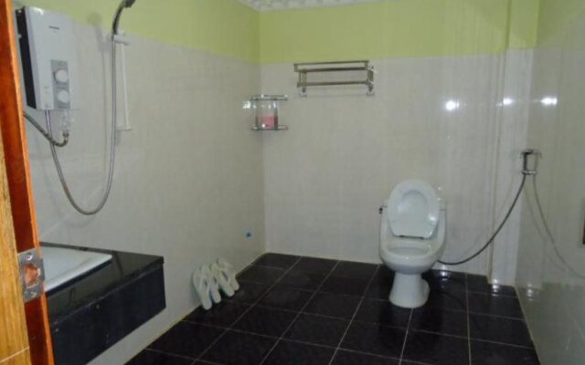 Luck Life World Hotel