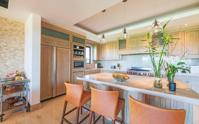 Amazing 3 Bedroom Condo