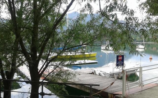 B&B In Riva al Lago