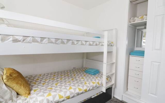 145 Sunbeach Chalet