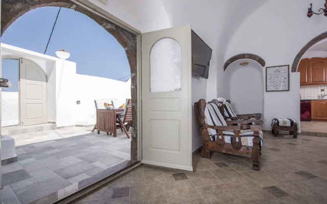 Santorini 180 Degrees