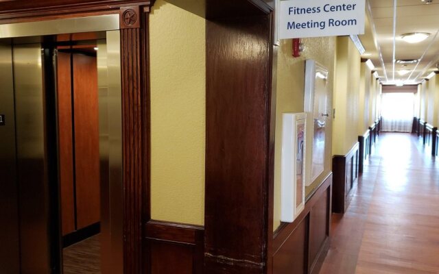 Holiday Inn Express Hotel & Suites Galveston West-Seawall by IHG