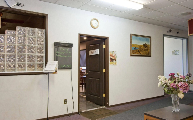 Springs Motor Inn