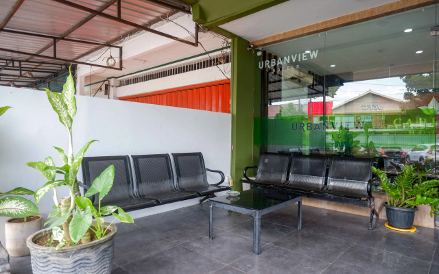 Urbanview Hotel Capital Makassar