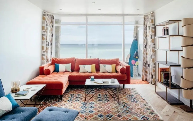 6 Barnaloft