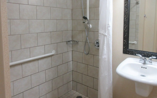 Quality Inn Oneonta Cooperstown Area