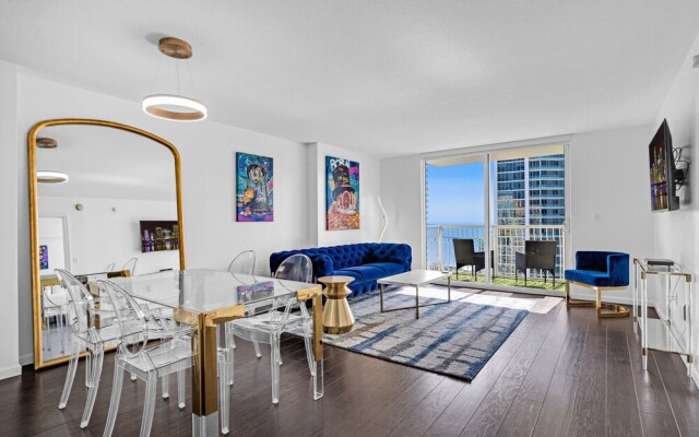 The Club at Brickell Bay