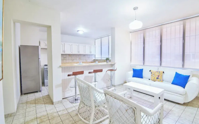 A Beautiful Studio Apartments Furnished in Gascue