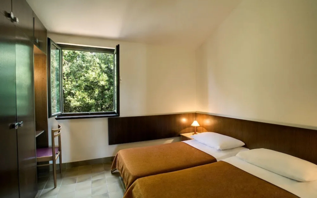 Lanterna Resort