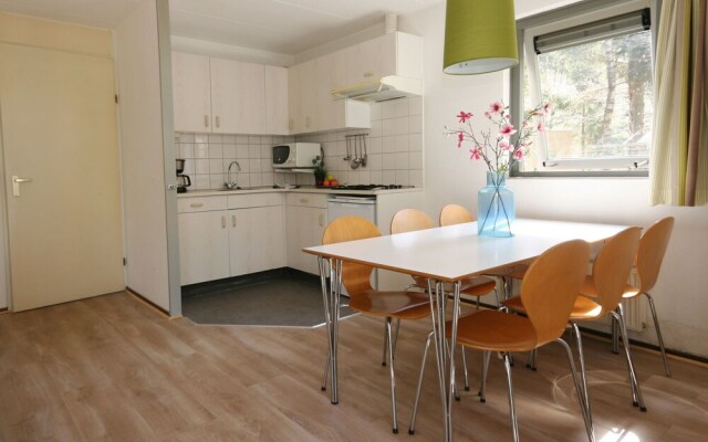 Well-kept Bungalow With a Fireplace in the Veluwe