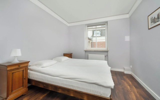 Wroclaw Center Apartment by Renters