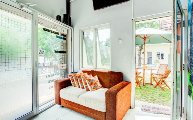 OYO 3338 Wisma Anugerah – Guest Rooms – Surakarta