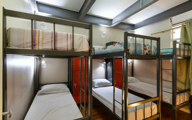 Casa del Mar Hostel