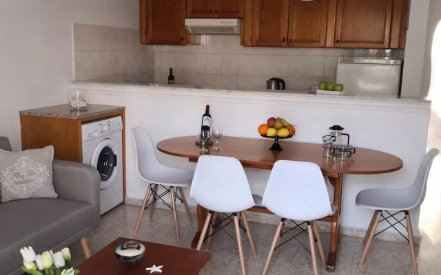 Seashell Apartments