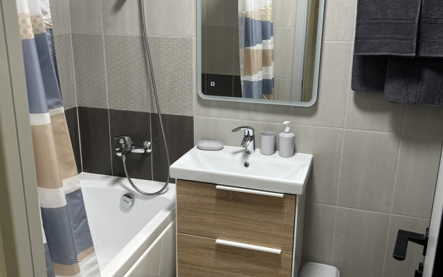 Пять звезд Кассиопеи на улице Мечникова 37