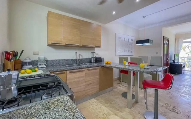 Cute Apartment Only Steps From the Beach