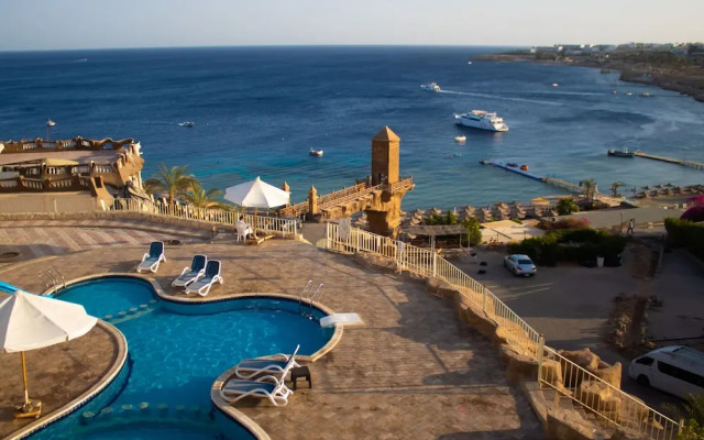 Sharks Bay Hotel & Padi Butterfly