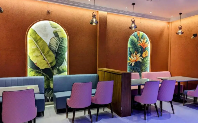 Hotel Red Chillee Restro