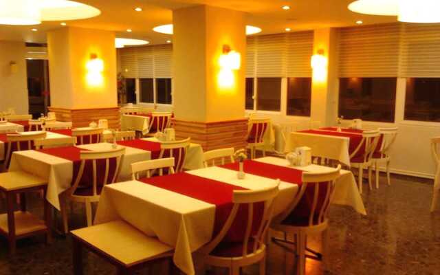 Kyme Otel