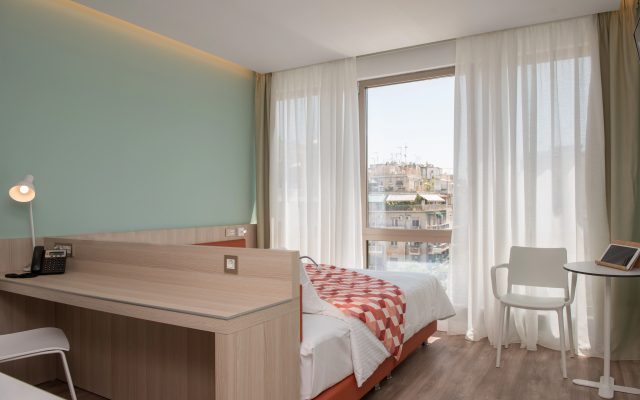 Casual Kubic Athens Hotel