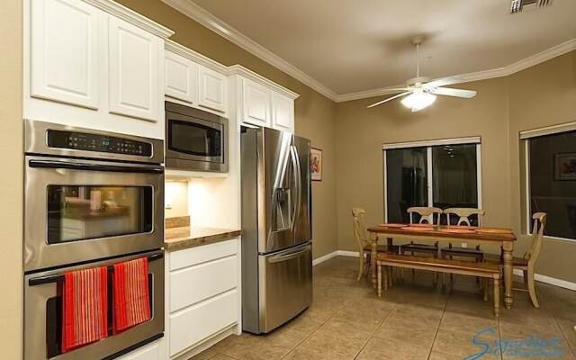 Latitude Adjustment By Signature Vacation Rentals