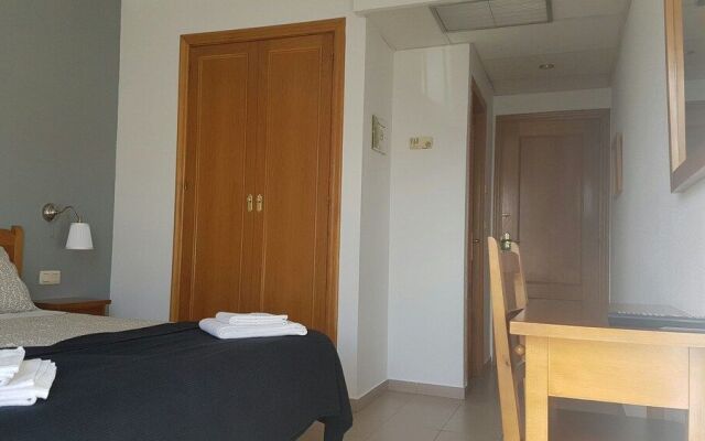 Hotel Avenida Del Sotillo