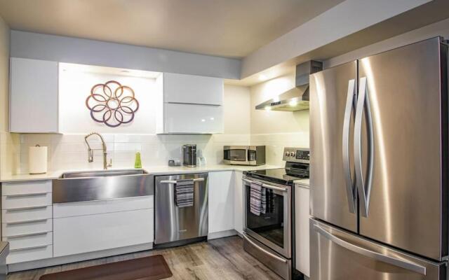 Condo 24! Prized Location. Modern! Bright! Enjoy!