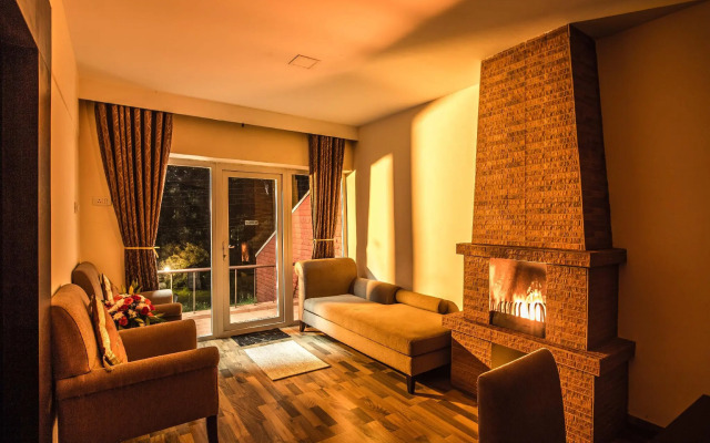 Hotel Lakeview Ooty