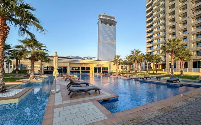2BR + Maid's w Sea Views in Palm near Nakheel Mall