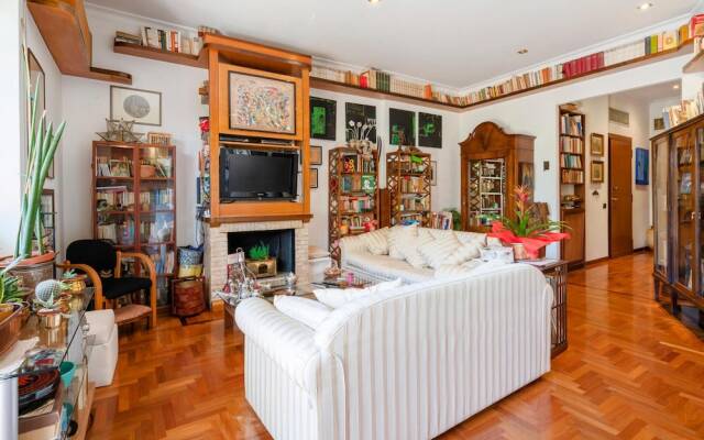 Beautiful Apartment in Roma With Wifi and 2 Bedrooms