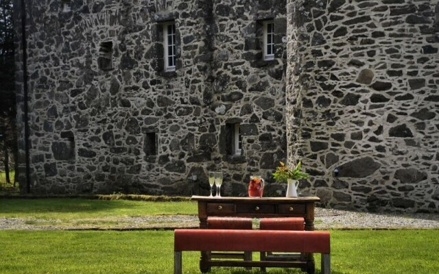 Kilmartin Castle