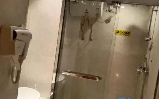 Tiantian Theme Apartment (Dongguan Wanjiang Bus Terminal Branch)